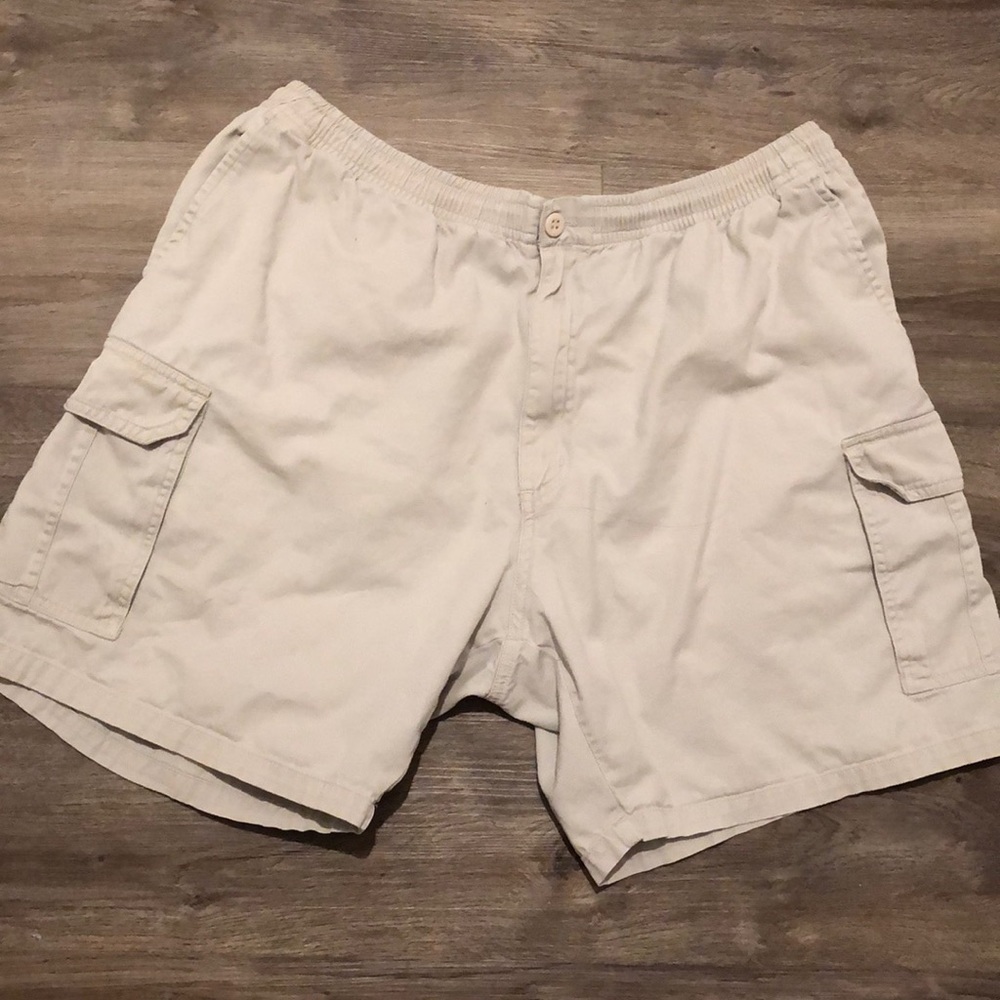 Men’s Khaki Shorts Size 36